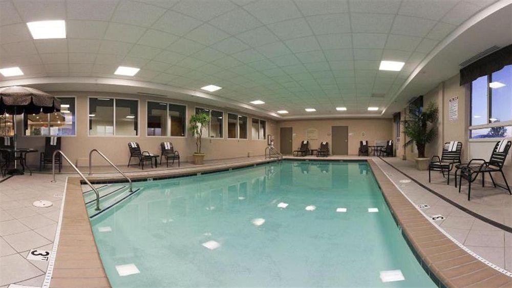 Comfort Inn & Suites Greenwood Near University Экстерьер фото