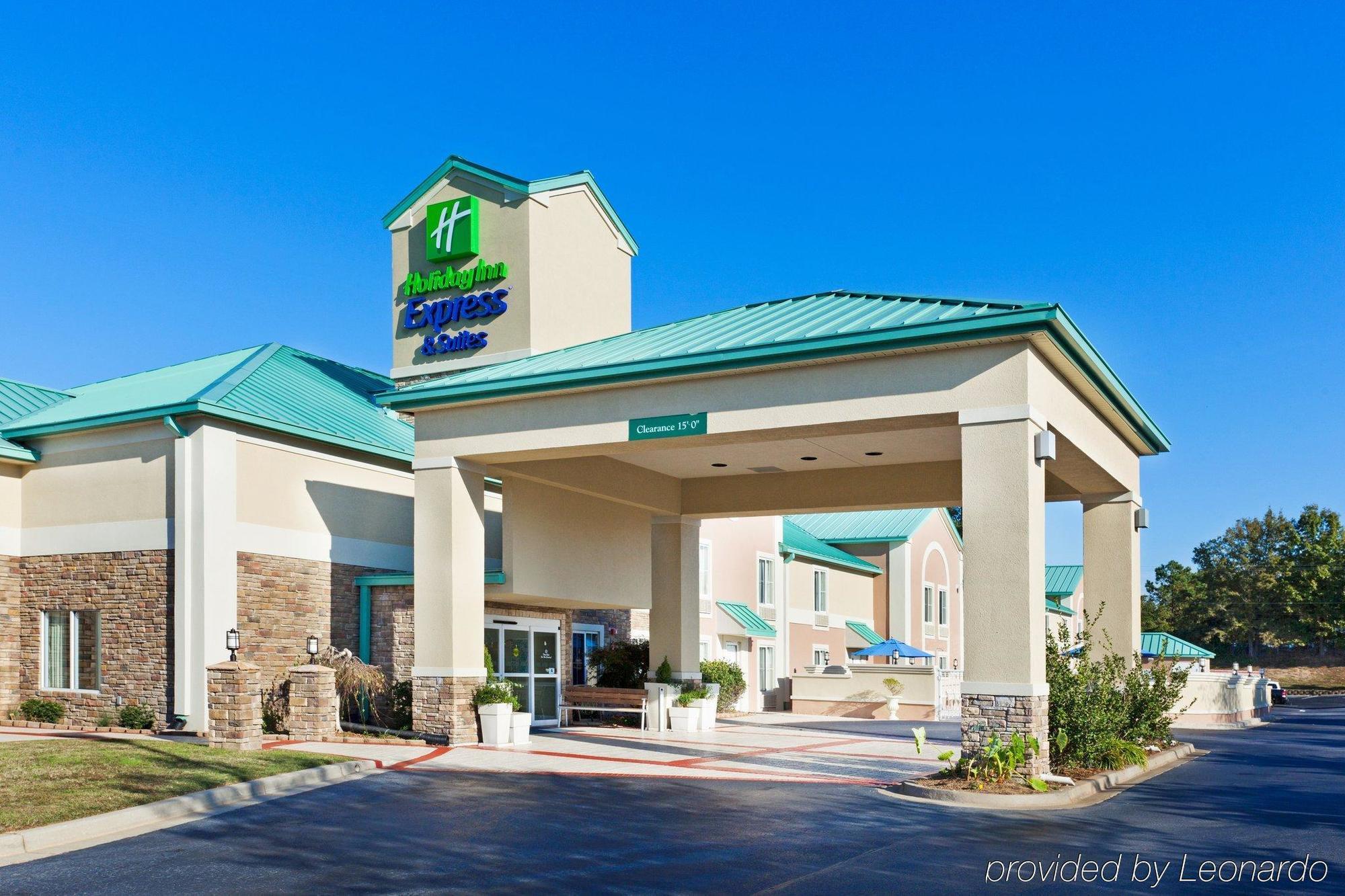 Comfort Inn & Suites Greenwood Near University Экстерьер фото