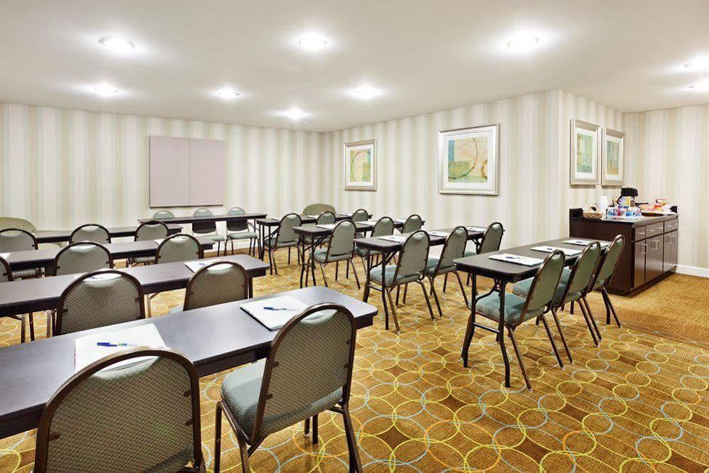 Comfort Inn & Suites Greenwood Near University Экстерьер фото